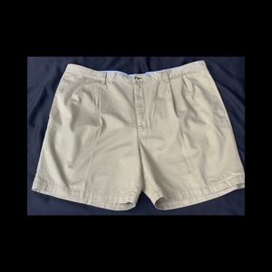 90's Tommy Hilfiger khaki pleated shorts 48